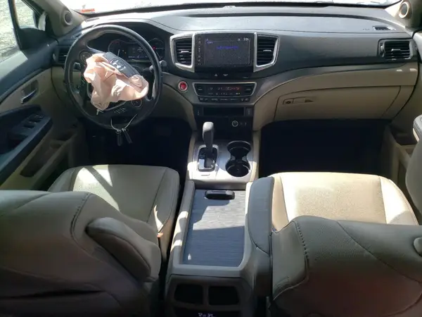 5FNYF6H57JB060266 2018 HONDA PILOT - Image 8