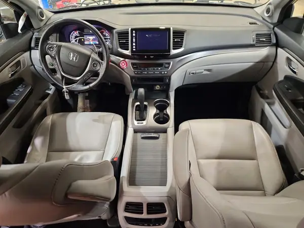 5FNYF6H57JB067315 2018 HONDA PILOT - Image 8