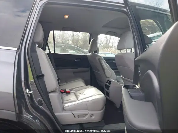 5FNYF6H57KB020335 2019 HONDA PILOT - Image 8