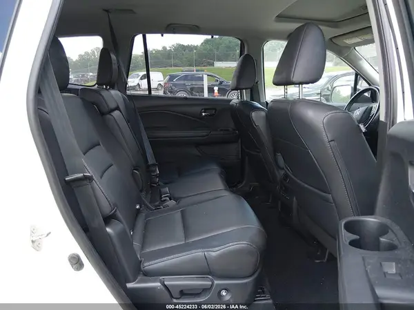 5FNYF6H57KB062164 2019 HONDA PILOT - Image 8