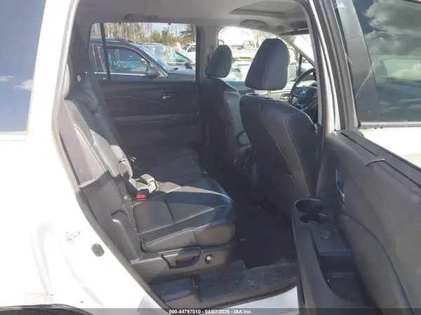 5FNYF6H57KB075318 2019 HONDA PILOT - Image 8