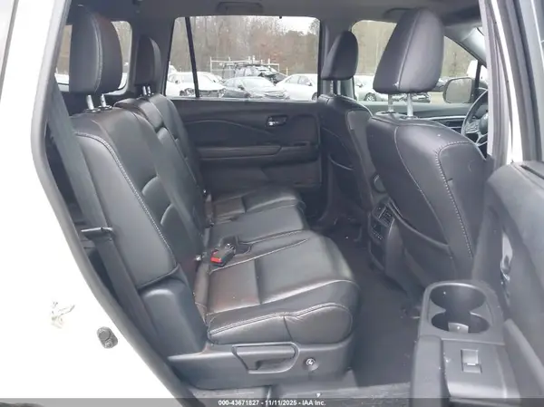 5FNYF6H57KB084892 2019 HONDA PILOT - Image 8