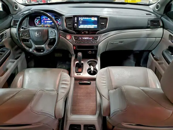 5FNYF6H57KB097867 2019 HONDA PILOT - Image 8