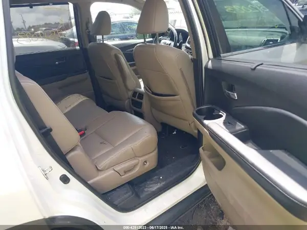 5FNYF6H57LB061064 2020 HONDA PILOT - Image 8