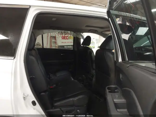 5FNYF6H57MB042807 2021 HONDA PILOT - Image 8