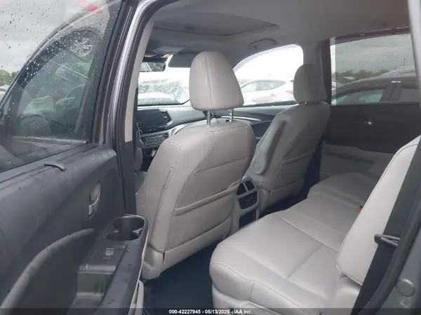 5FNYF6H57MB072227 2021 HONDA PILOT - Image 8