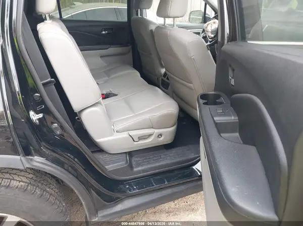 5FNYF6H58HB009353 2017 HONDA PILOT - Image 8