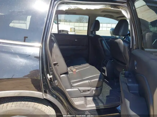 5FNYF6H58HB017534 2017 HONDA PILOT - Image 8