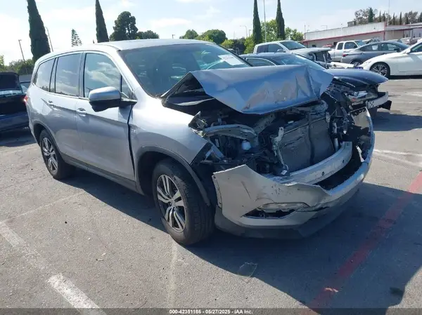 5FNYF6H58HB028985 2017 HONDA PILOT - Image 1