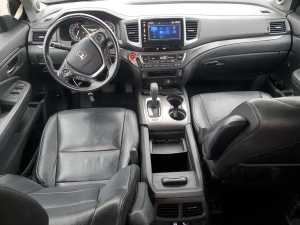 5FNYF6H58HB047696 2017 HONDA PILOT - Image 8