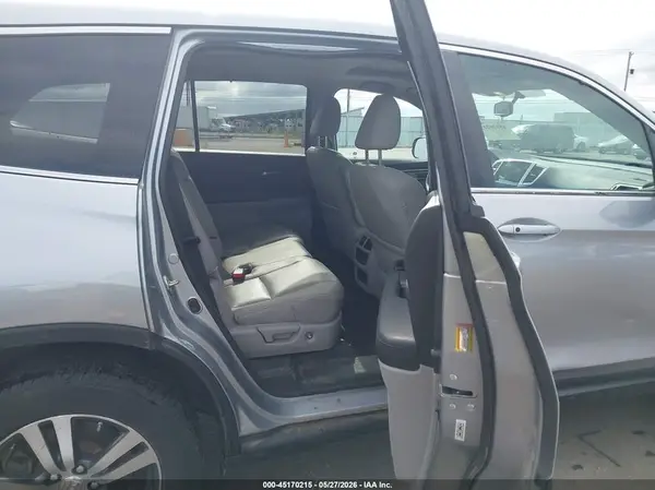 5FNYF6H58HB050761 2017 HONDA PILOT - Image 8