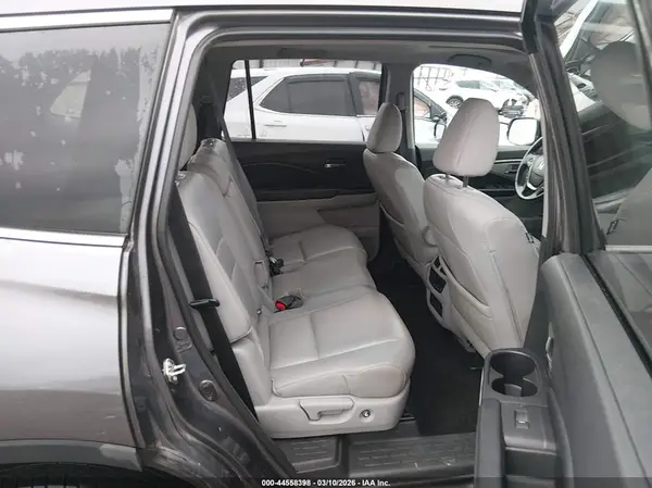 5FNYF6H58HB051876 2017 HONDA PILOT - Image 8