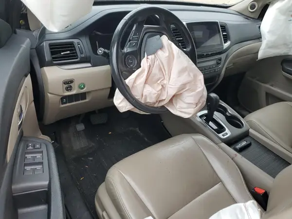 5FNYF6H58HB057242 2017 HONDA PILOT - Image 8