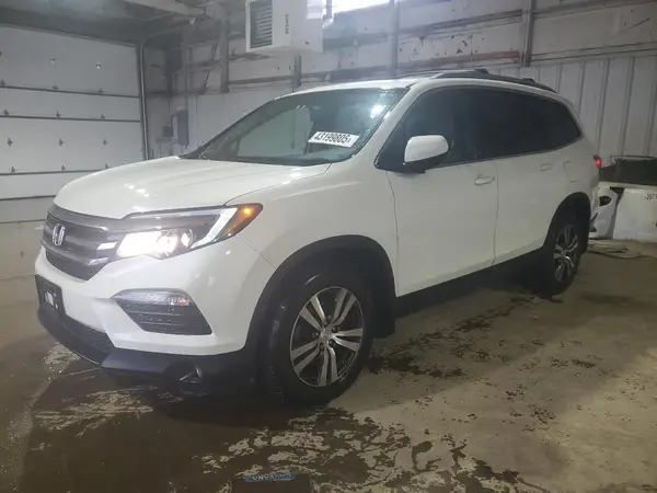 5FNYF6H58HB061579 2017 HONDA PILOT - Image 1