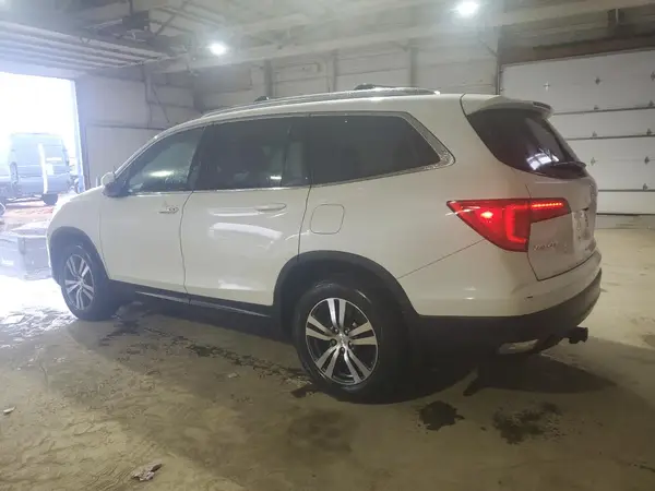 5FNYF6H58HB061579 2017 HONDA PILOT - Image 2