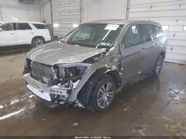 5FNYF6H58HB075840 2017 HONDA PILOT - Image 2