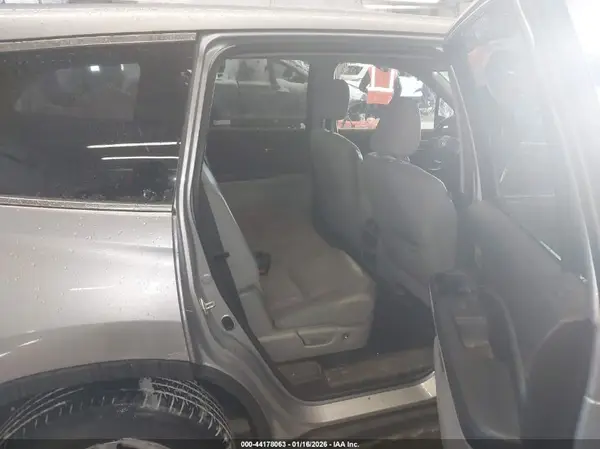 5FNYF6H58HB075840 2017 HONDA PILOT - Image 8