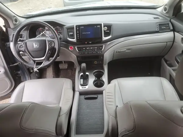 5FNYF6H58HB080889 2017 HONDA PILOT - Image 8