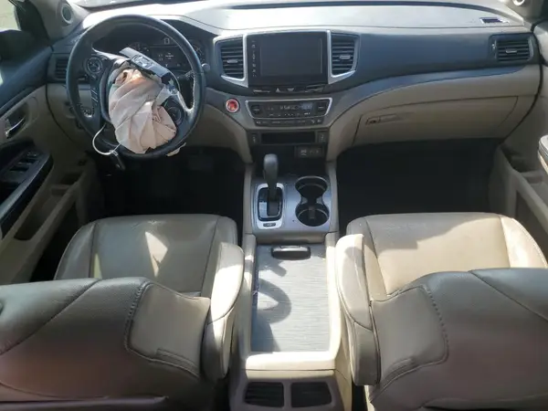 5FNYF6H58HB085588 2017 HONDA PILOT - Image 8