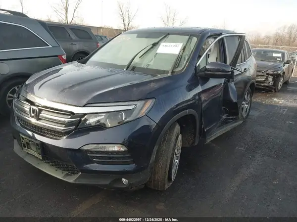 5FNYF6H58HB100929 2017 HONDA PILOT - Image 2