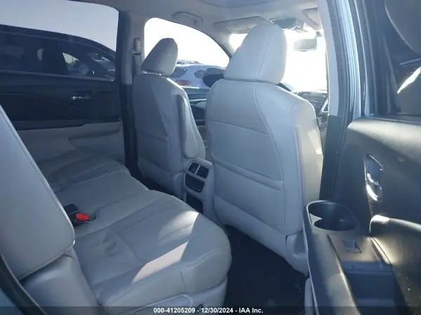5FNYF6H58HB101644 2017 HONDA PILOT - Image 8