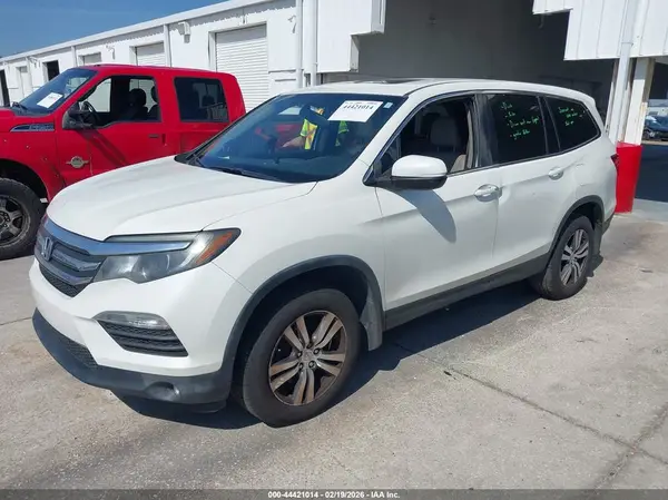 5FNYF6H58HB104365 2017 HONDA PILOT - Image 2