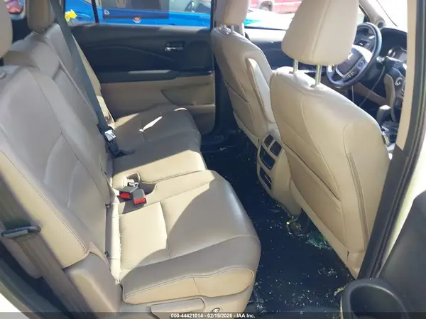 5FNYF6H58HB104365 2017 HONDA PILOT - Image 8