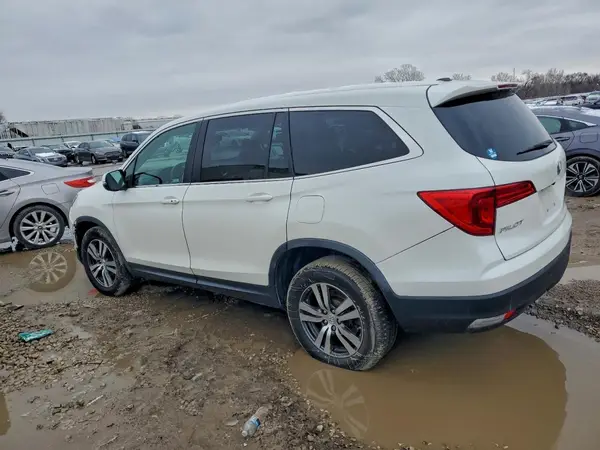 5FNYF6H58JB000402 2018 HONDA PILOT - Image 2