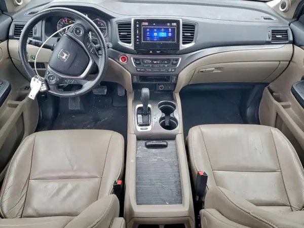 5FNYF6H58JB000402 2018 HONDA PILOT - Image 8