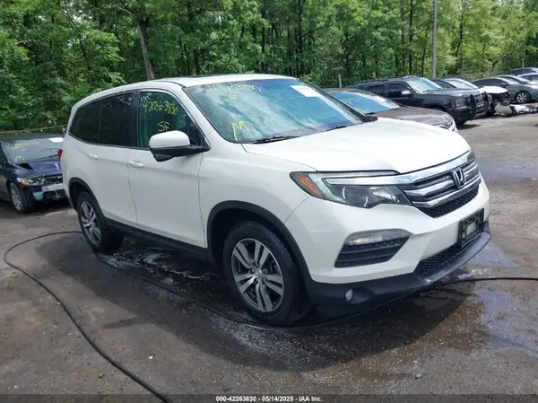 5FNYF6H58JB007138 2018 HONDA PILOT - Image 1