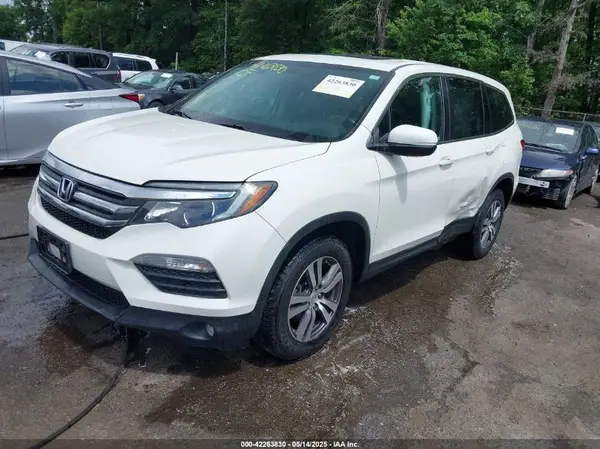 5FNYF6H58JB007138 2018 HONDA PILOT - Image 2