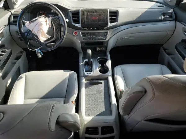 5FNYF6H58JB014557 2018 HONDA PILOT - Image 8