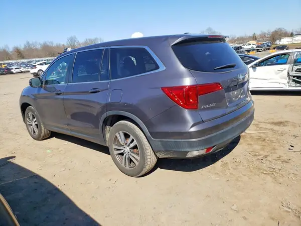 5FNYF6H58JB017703 2018 HONDA PILOT - Image 2