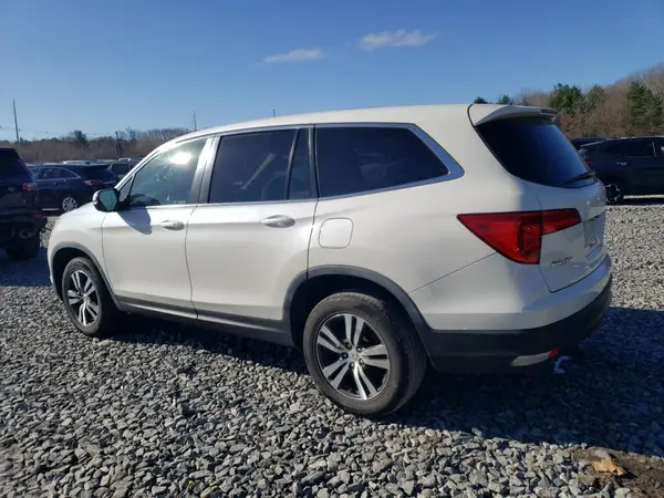 5FNYF6H58JB021847 2018 HONDA PILOT - Image 2