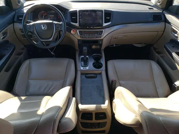 5FNYF6H58JB021847 2018 HONDA PILOT - Image 8