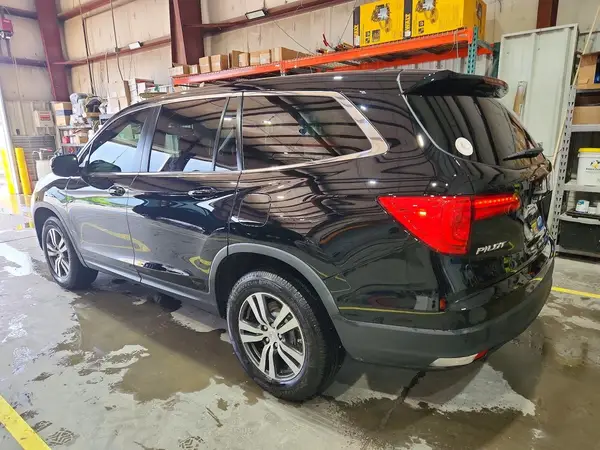 5FNYF6H58JB023954 2018 HONDA PILOT - Image 2