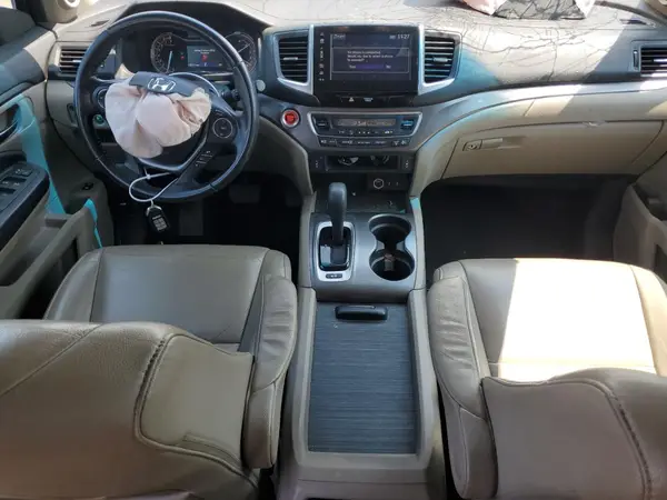 5FNYF6H58JB024733 2018 HONDA PILOT - Image 8