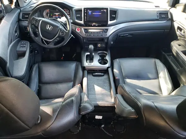 5FNYF6H58JB038759 2018 HONDA PILOT - Image 8