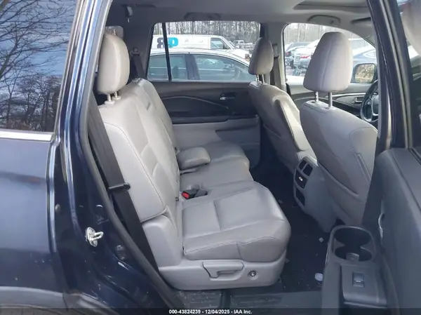 5FNYF6H59HB027540 2017 HONDA PILOT - Image 8