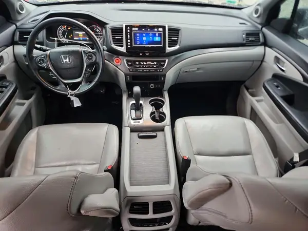 5FNYF6H59HB029000 2017 HONDA PILOT - Image 8
