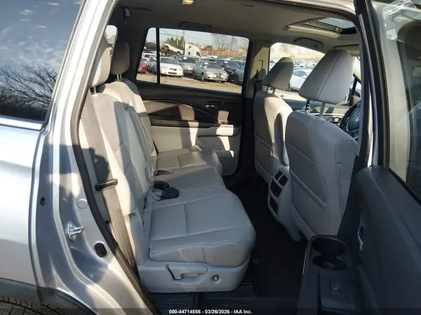 5FNYF6H59HB030034 2017 HONDA PILOT - Image 8