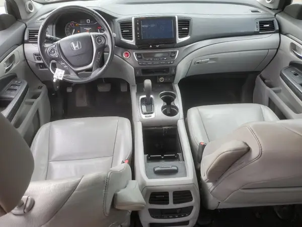 5FNYF6H59HB030244 2017 HONDA PILOT - Image 8