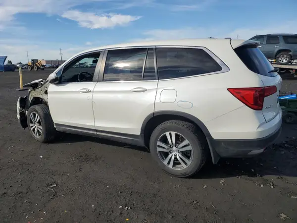5FNYF6H59HB032303 2017 HONDA PILOT - Image 2