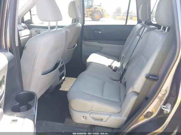 5FNYF6H59HB032480 2017 HONDA PILOT - Image 8