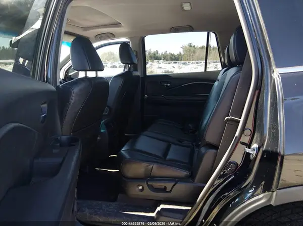 5FNYF6H59HB038439 2017 HONDA PILOT - Image 8