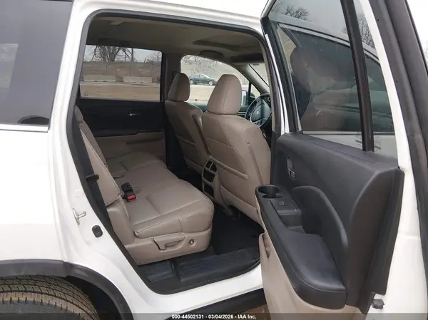 5FNYF6H59HB040952 2017 HONDA PILOT - Image 8