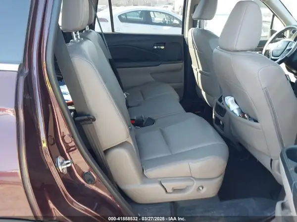5FNYF6H59HB044239 2017 HONDA PILOT - Image 8