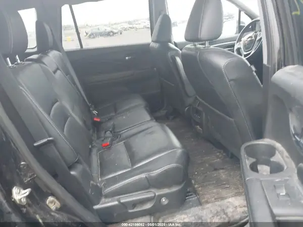 5FNYF6H59HB045570 2017 HONDA PILOT - Image 8