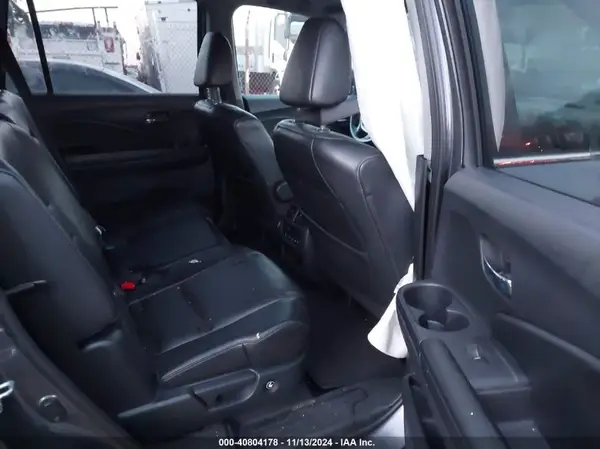 5FNYF6H59HB059064 2017 HONDA PILOT - Image 8