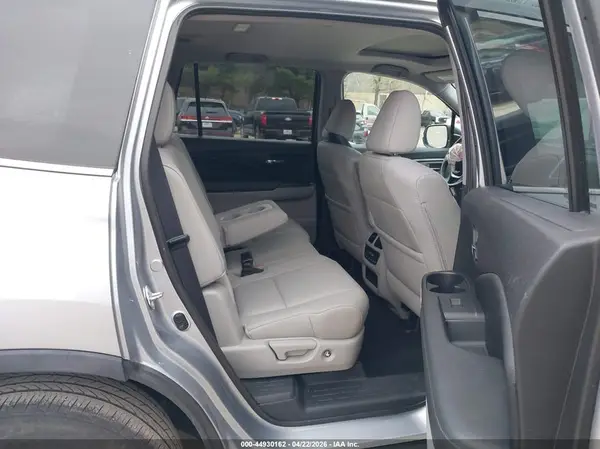 5FNYF6H59HB063308 2017 HONDA PILOT - Image 8